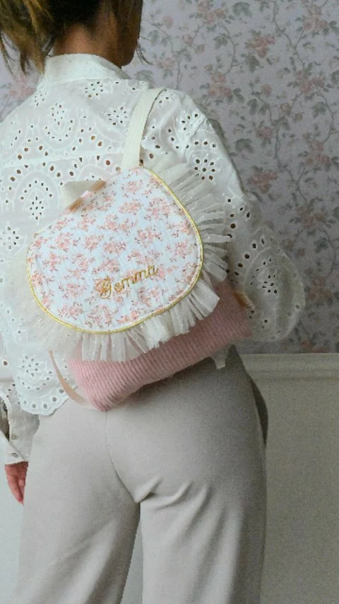 𝐏𝐨𝐮𝐫 𝐬𝐨𝐧 𝐚𝐧𝐧𝐢𝐯𝐞𝐫𝐬𝐚𝐢𝐫𝐞, la Maman de Gemma a choisi de personnaliser le sac à dos féérie ! 🎂
N'est il pas Beautiful ?!

Bel anniversaire !!

Hâte de créer vos nouvelles merveilles jour après jour ! 
Julie

#sacadosfeerie 
#sacadospersonnalisable #sacadosfille #sacmaternelle #creationfrancaise #sacadospersonnalisé #creationunique #cadeauanniversairefille