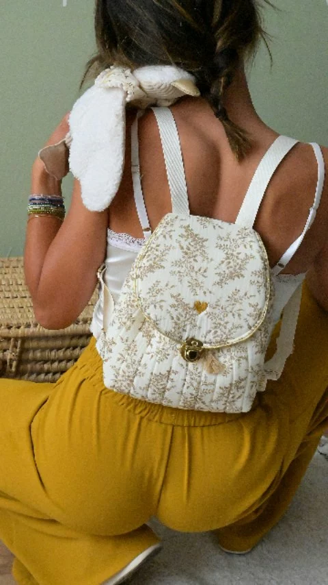 𝐏𝐚𝐫𝐟𝐨𝐢𝐬 𝐯𝐨𝐮𝐥𝐨𝐢𝐫 𝐫𝐞𝐦𝐨𝐧𝐭𝐞𝐫 𝐥𝐞 𝐭𝐞𝐦𝐩𝐬 ...
WoOoie, ces douceurs que vous me faites confectionner ! 🤗 
Merci de votre confiance 🤍

Très reconnaissante de vous compter dans cette aventure de vie dont je ne me lasse pas, je vous souhaite une journée pleine de tendresse 💫

... encore une heureuse fête Papa 🌟
Julie

#sacados #sacadospersonnalisé #sacpersonnalisable #cadeaudenaissance #creationfrancaise #creationbebe #créationpersonnalisée