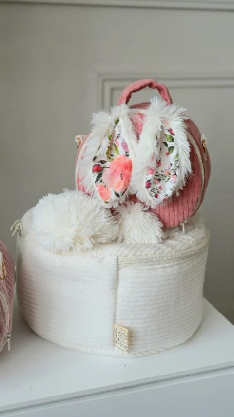 𝐔𝐧 𝐭𝐫𝐢𝐨 𝐩𝐥𝐞𝐢𝐧 𝐝'𝐚𝐦𝐨𝐮𝐫, douceur d être ensemble & de partager un bel été ! Comment les trouves tu?

Bunny Mummy de sortie avec ses Bunny baby vanity !
A créer à l'infini 🤍

Belle soirée
Julie

#vanitybunny #vanitylapin #vanitypersonnalisé #creationfrancaise #creatricefrancaise #cadeaudenaissance #creationpersonnalisée #trousselapin #saclapin #bunnybag